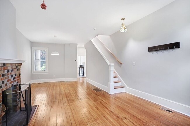 Building Photo - 1373 North Carolina Ave NE