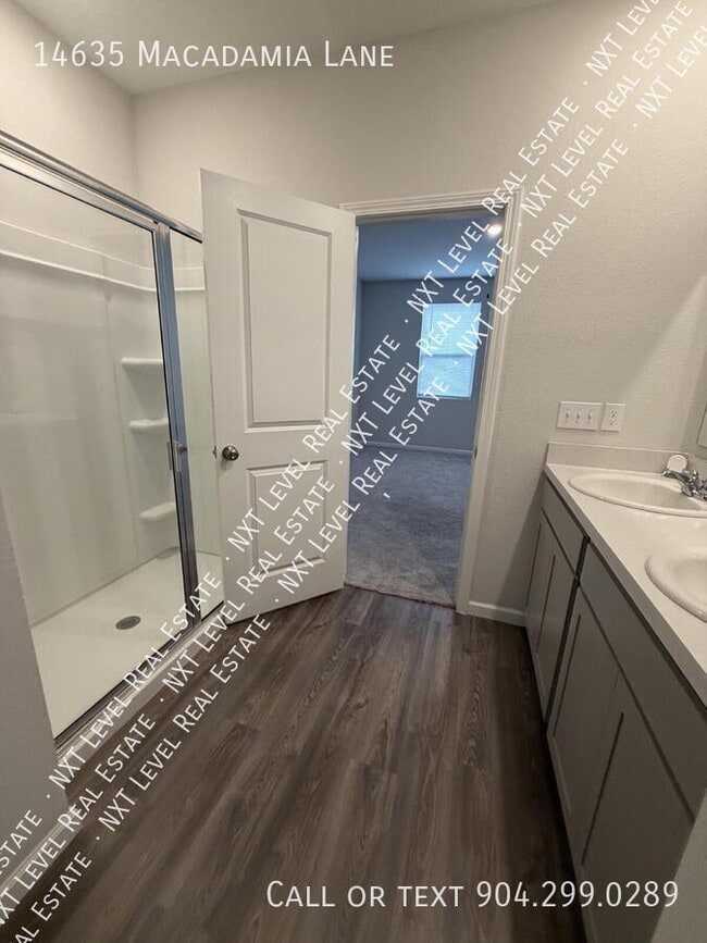 Building Photo - 14635 Macadamia Ln