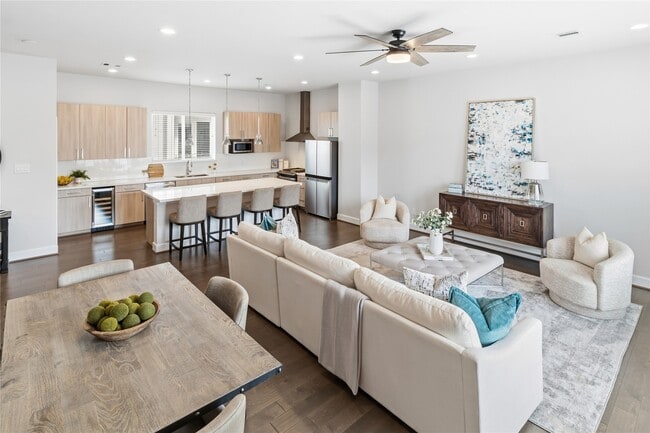 Building Photo - 1509 Elgin St