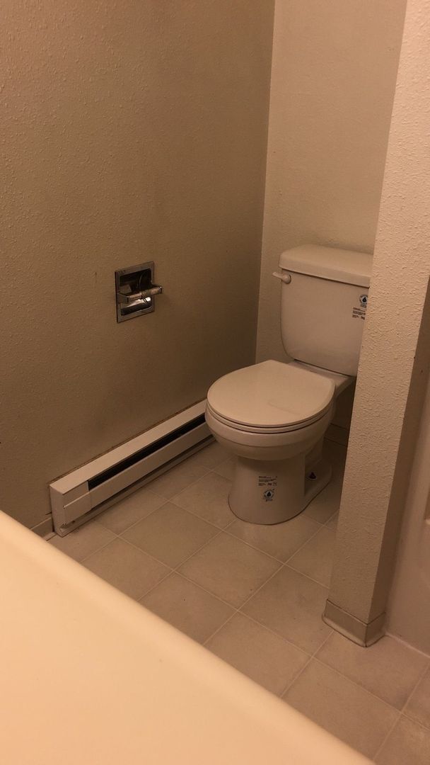 Building Photo - 2005 NE Terre View Dr