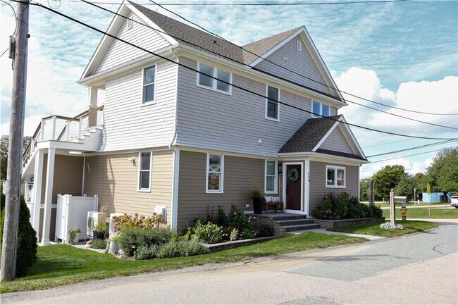 Building Photo - 174 Renfrew Ave