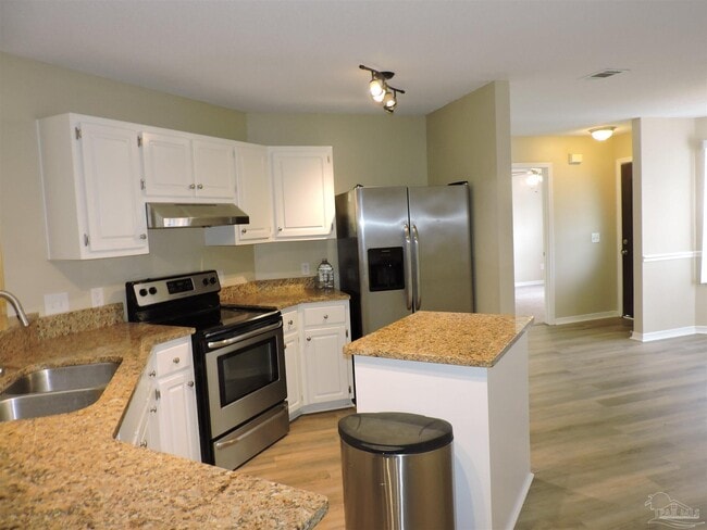 Building Photo - 278 S 61st Ave