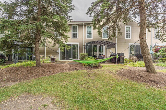 Building Photo - 1126 Regency Dr