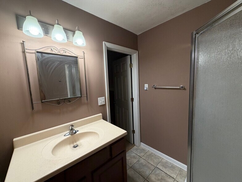 Building Photo - 3409 Monitor Ln
