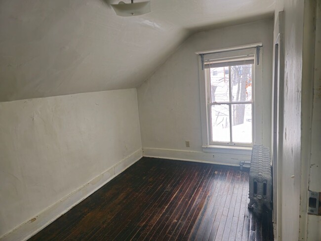 Building Photo - Great House Available in DINKYTOWN