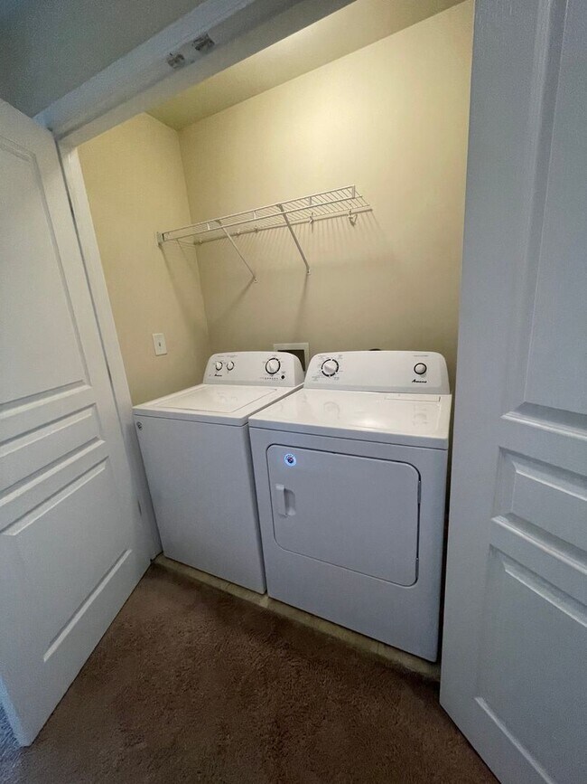 Building Photo - 02-206 Arkhipenko