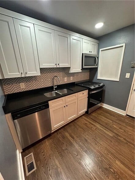 Building Photo - 296 Murray Hill Ave NE