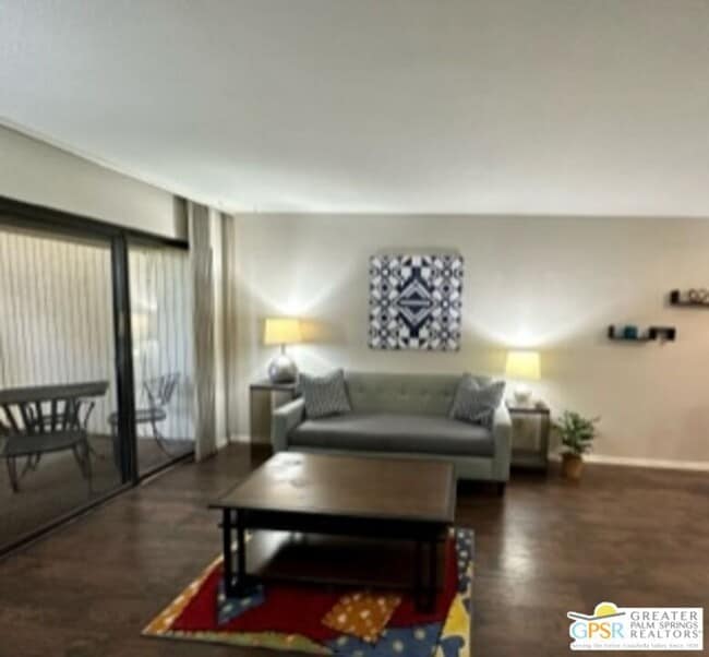 Building Photo - 2810 N Arcadia Ct