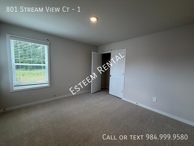Building Photo - 801 Stream View Ct-1