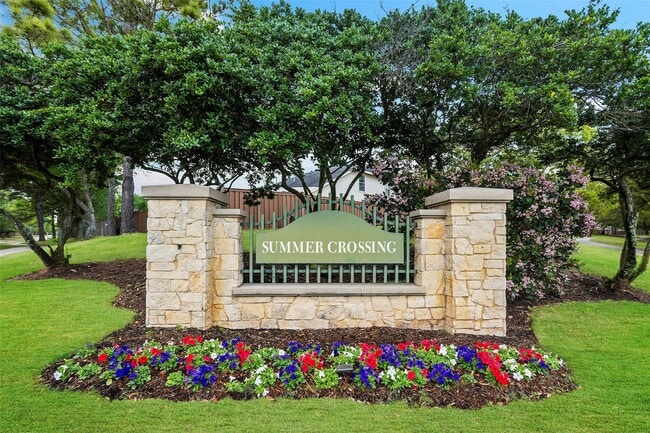 Building Photo - 22110 Field Green Dr