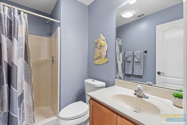 Building Photo - 40 Augusta W