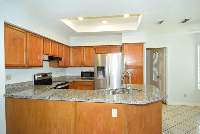 Building Photo - 2250 W Rockwell Dr