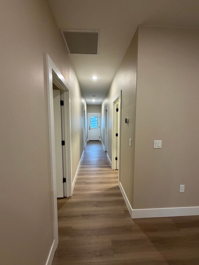 Building Photo - 2117 Carr Rd