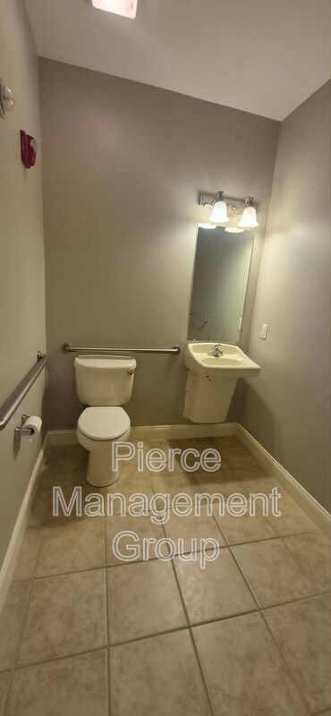 Building Photo - 5 Salley Sweet