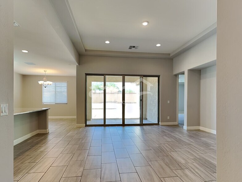 Building Photo - 18256 W Thunderhill Pl