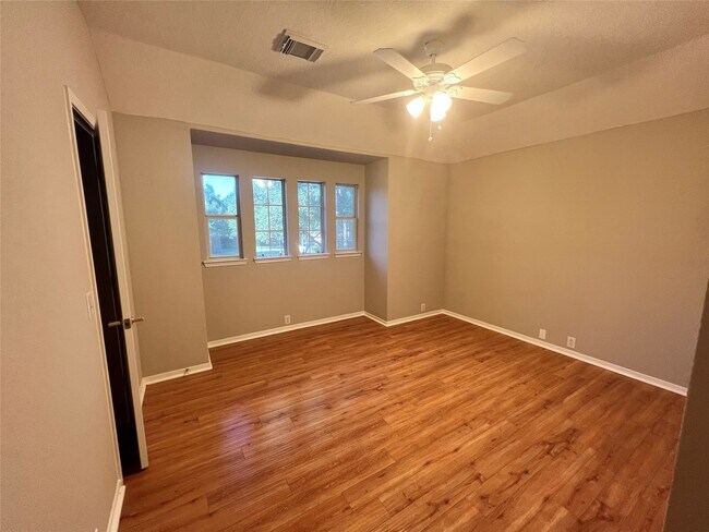 Building Photo - 6207 Harrison Ct