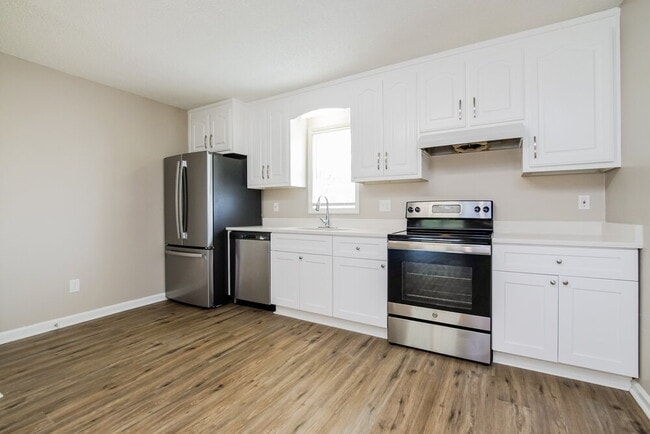 Building Photo - 33 35 Brantley Cir