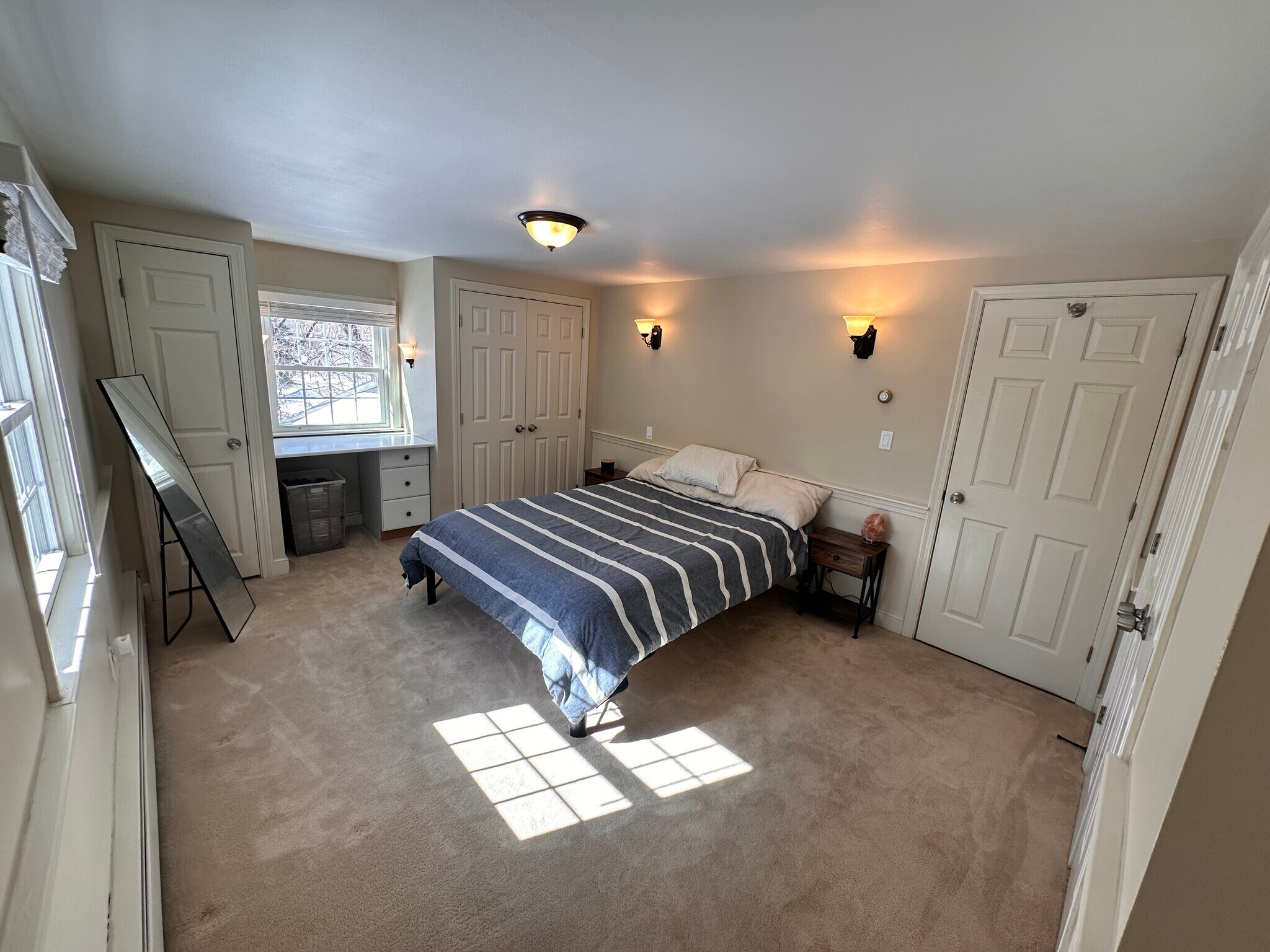 Bedroom 1 - Primary - 53 Edinboro St