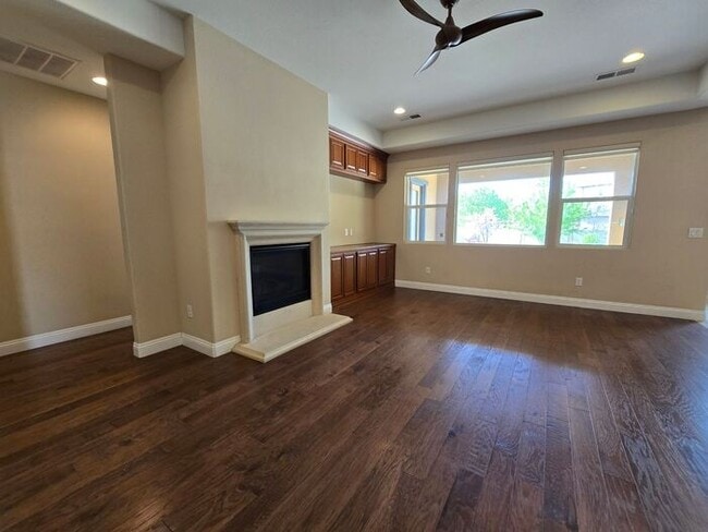 Building Photo - Beautiful Single-Story Home with Upgraded Kitchen & Spacious Backyard in Gated Community