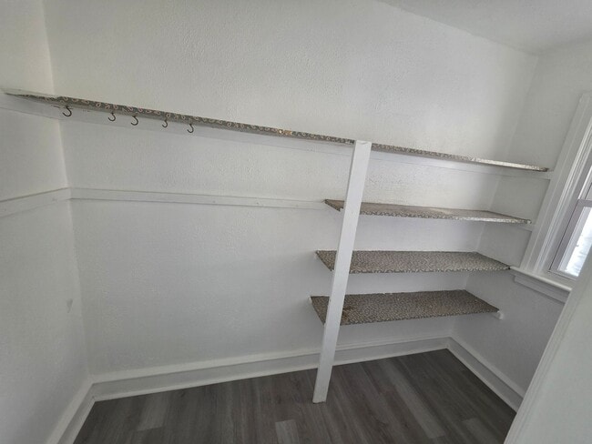 Building Photo - 19 Champlain Ave