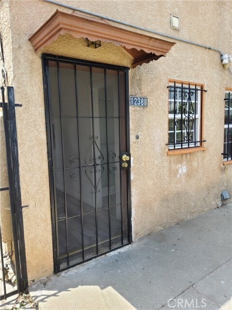 Building Photo - 1238 E 69th St