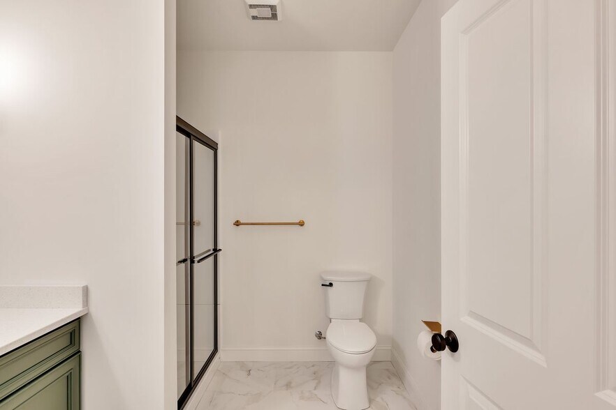 Building Photo - 36 Pawling Ave