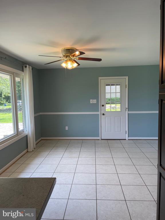 Building Photo - 21 E Loudoun St