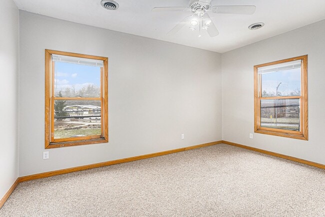 Building Photo - $999- West Lovell 2-Bed/1-Bath upstairs apartment, 789 sq. ft. - Ask about our Security Deposit A...