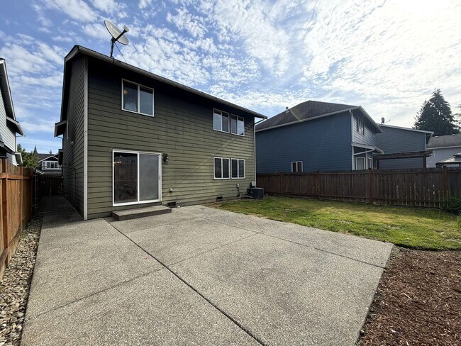 Building Photo - Spacious 4-Bedroom Home Near Lake Stevens in Desirable Noble Court