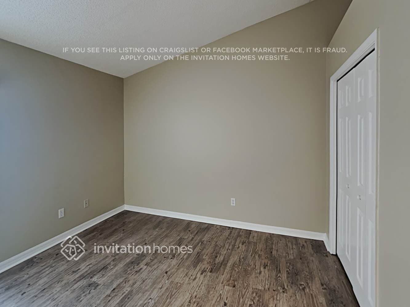 Building Photo - 304 View Ct