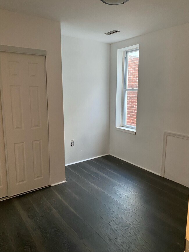 Building Photo - 3129 N 15th St