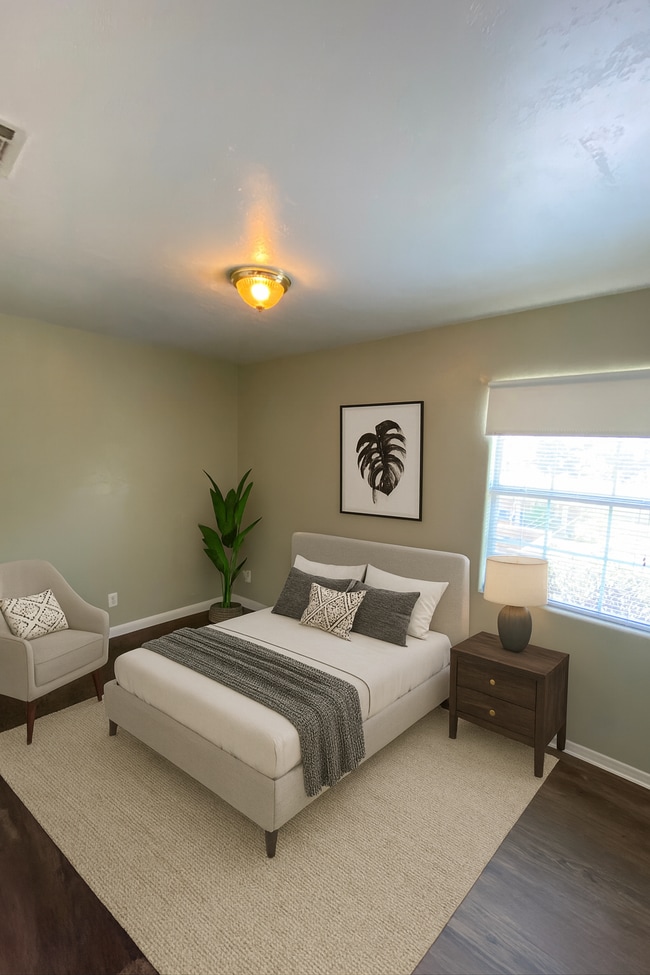 Building Photo - 401 Philco Dr