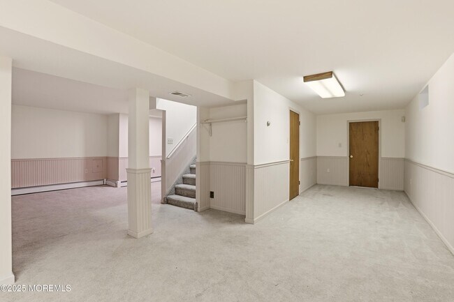 Building Photo - 601 Duchess Ct