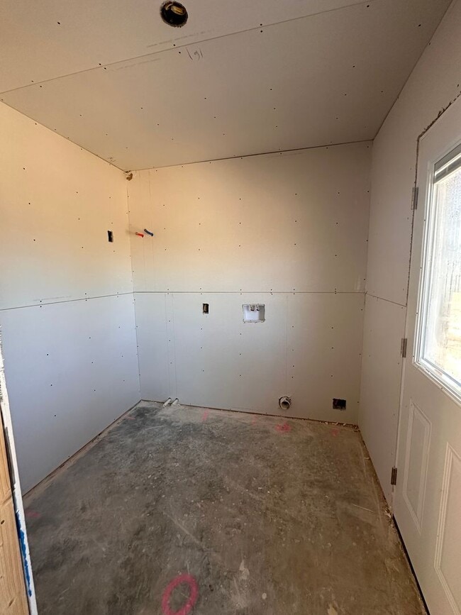 Building Photo - 4 Bed/2 Bath New Construction Home