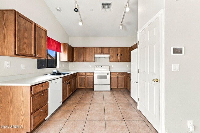 Building Photo - 8776 W Cherry Hills Dr