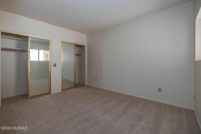 Building Photo - Affordable 2 Bedroom 2 Bath Townhome Near ...