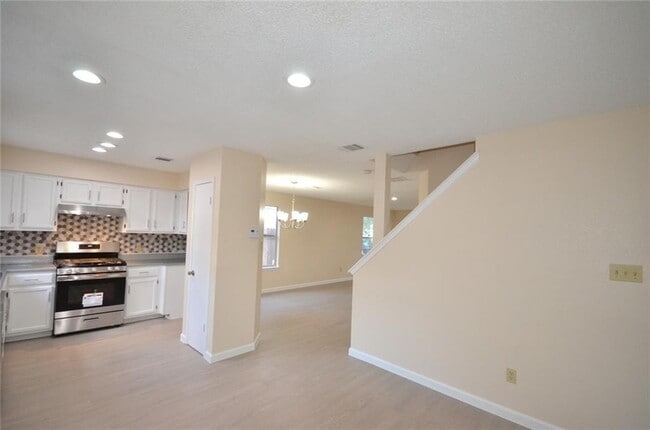 Building Photo - 13903 Lothian Dr