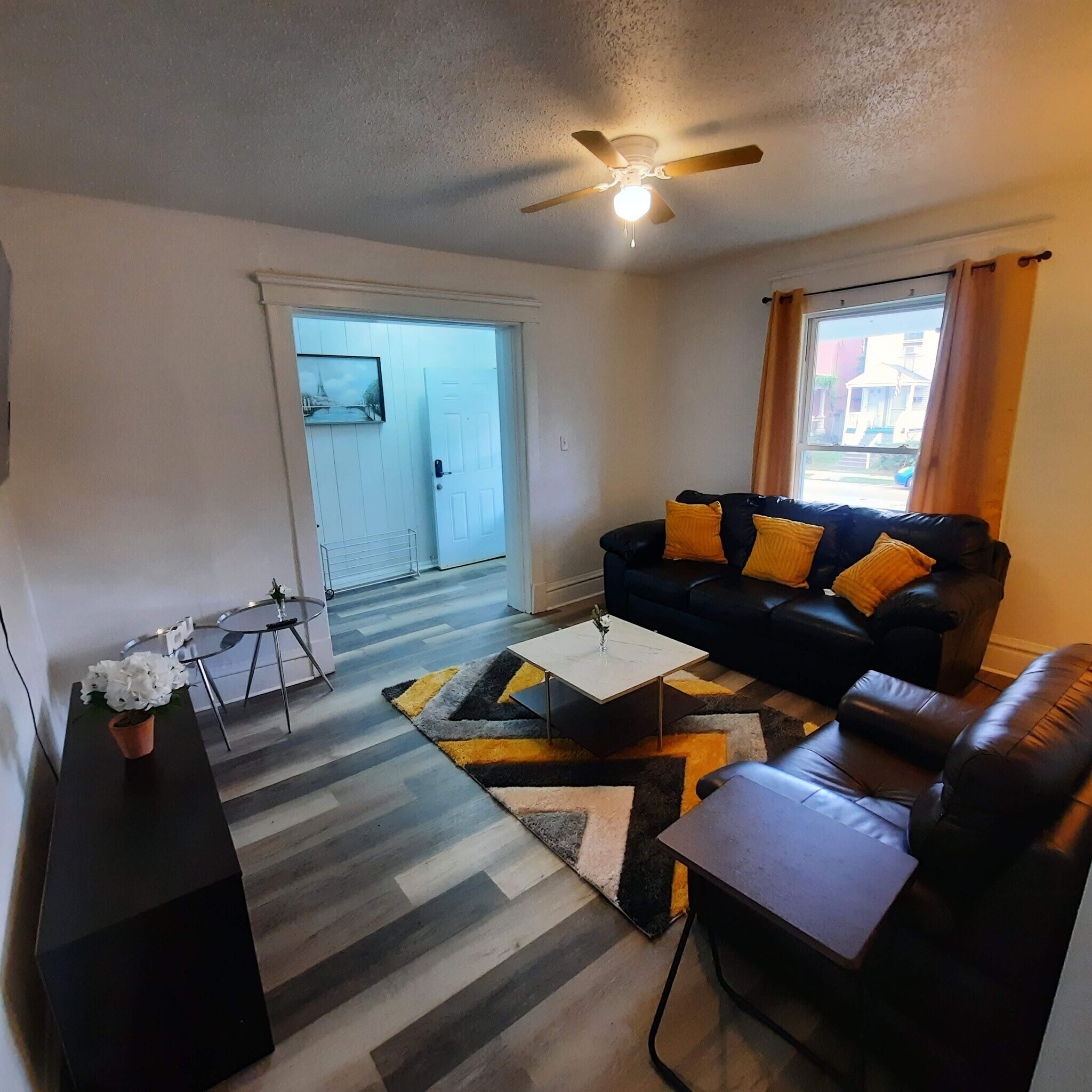 Building Photo - 756 Sullivant Ave