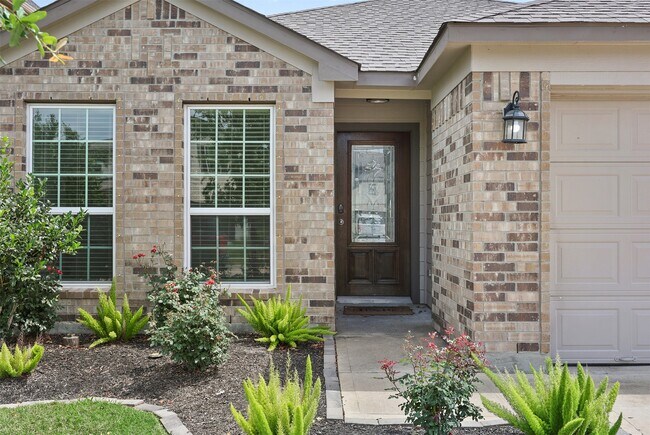 Building Photo - 2214 Sand Lily Dr