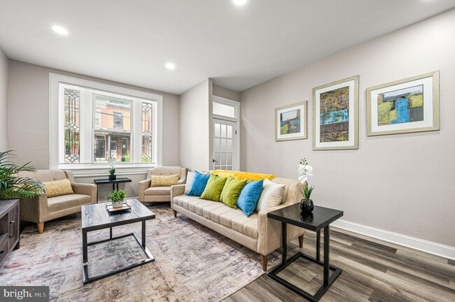 Primary Photo - 930 N 30th St