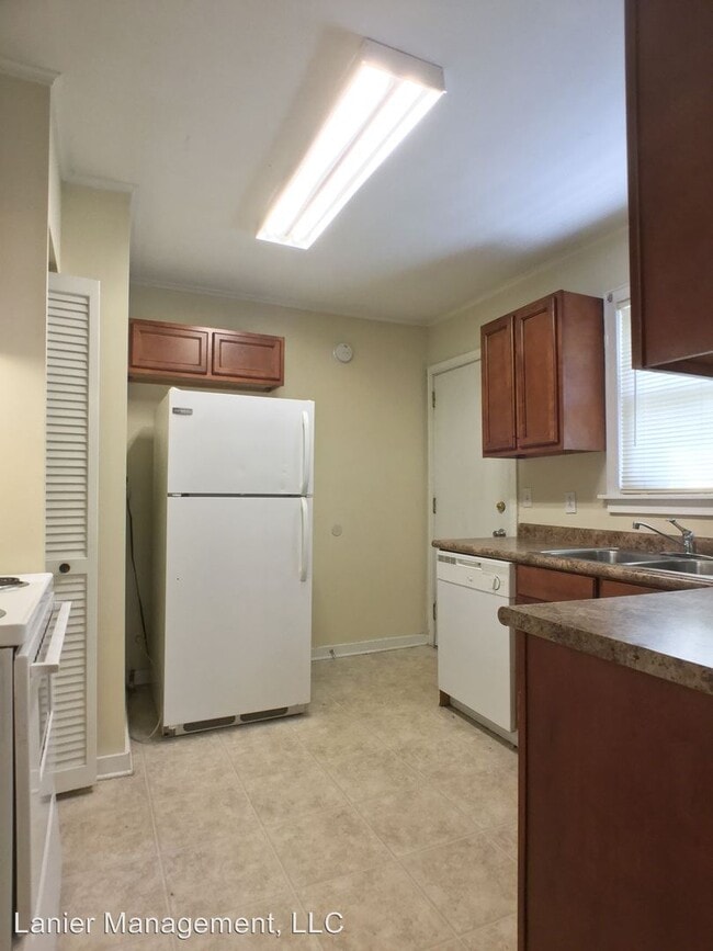 Building Photo - 3 br, 1 bath House - 249 Birchfield Dr