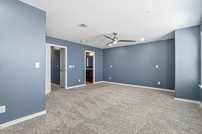 Building Photo - 2300 Sammy Cervantes St