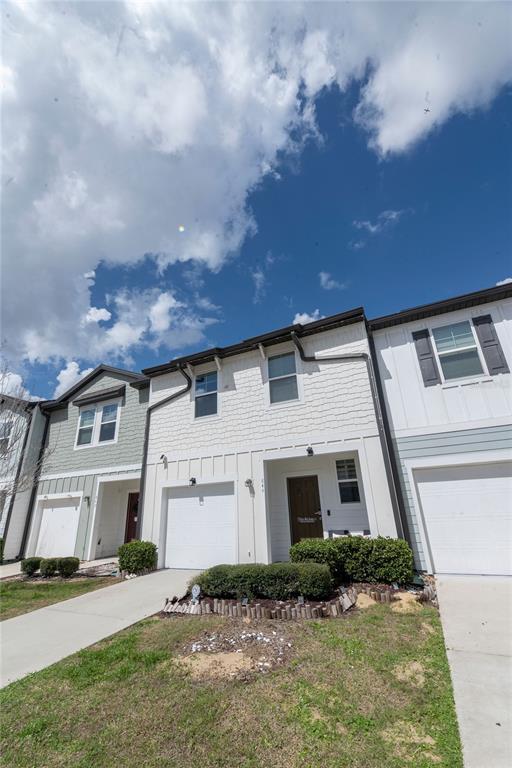 Building Photo - 844 Grandin St