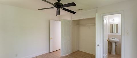 Building Photo - 1602 Westmoor Dr