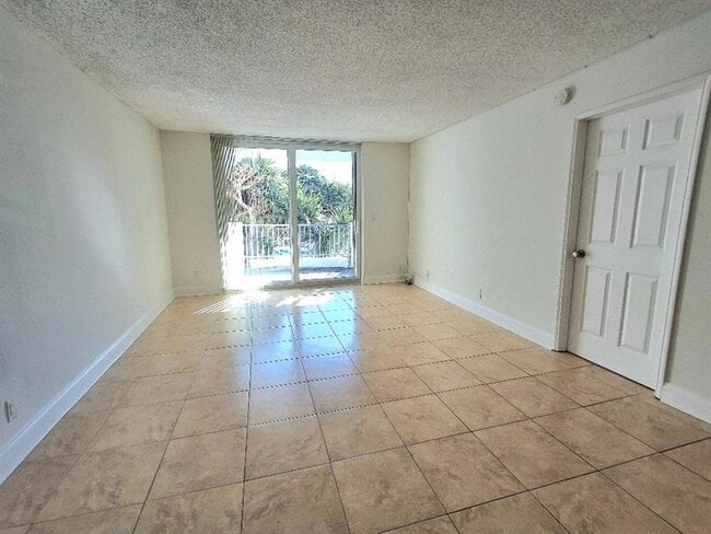 Building Photo - 1421 S Ocean Blvd
