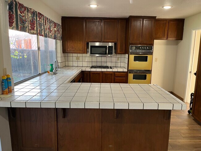 Building Photo - 3164 Brandywine Dr