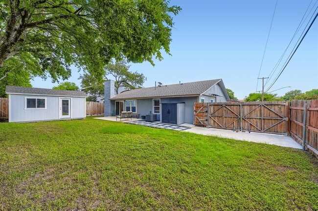 Building Photo - 10815 Lambert Cir