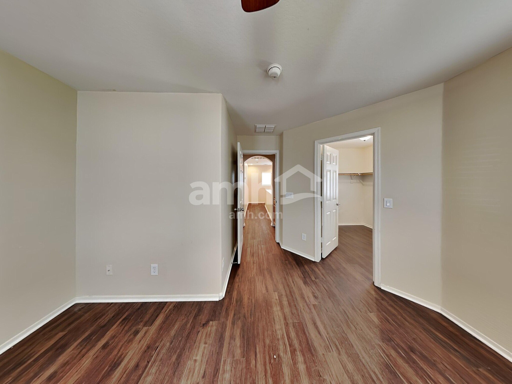 Building Photo - 4740 E Redfield Rd