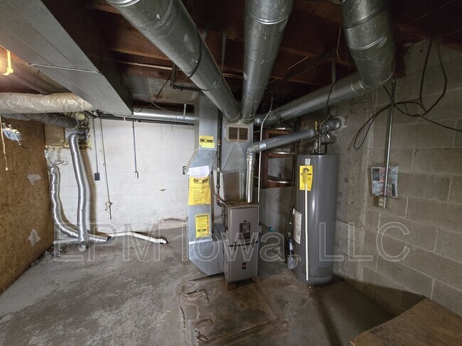 Building Photo - 251 Madison St