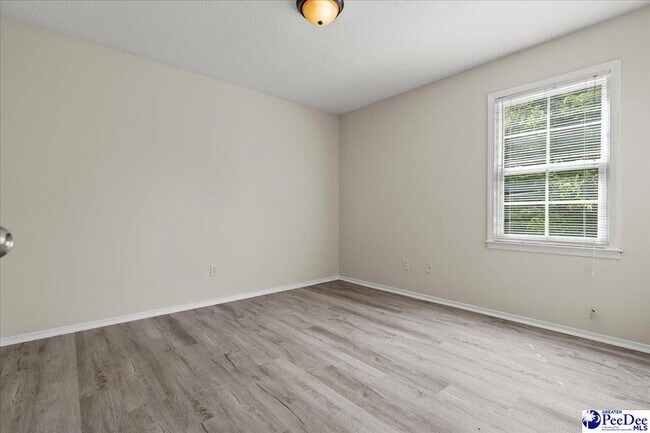 Building Photo - 319 Revell Dr